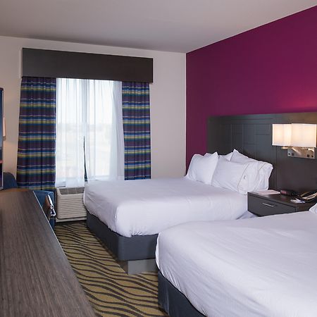 Holiday Inn Express Hutchison By Ihg Hutchinson Ngoại thất bức ảnh